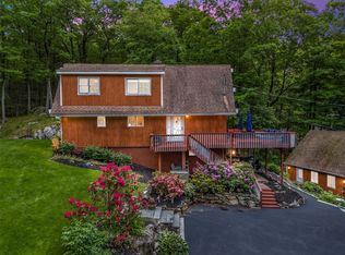 35 Brookside Ave, Putnam Valley, NY 10579