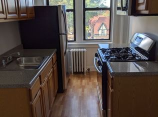 8015 Grenfell St APT D18, Kew Gardens, NY 11415