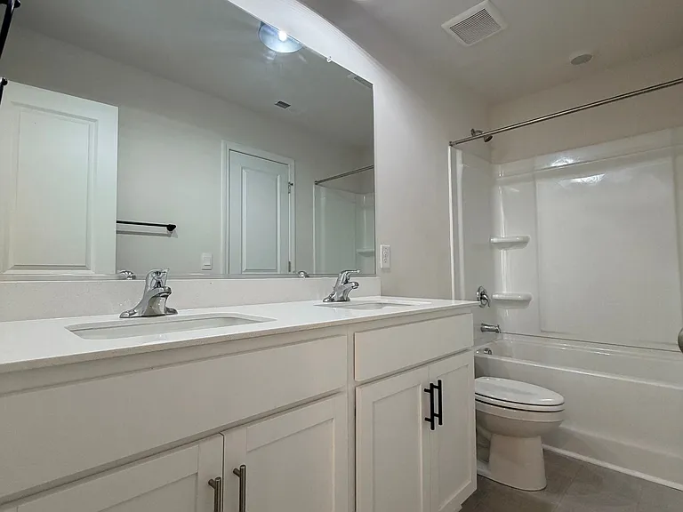 1121 Tilburn Ter — Photo 37