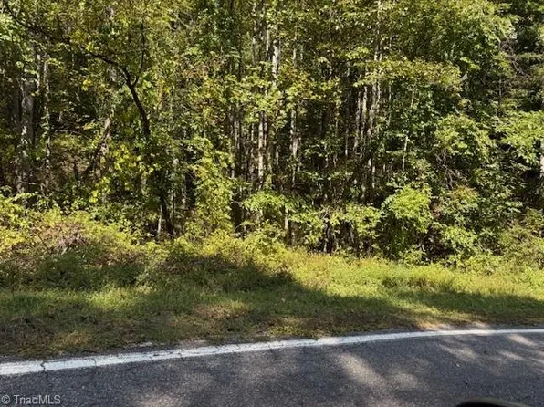 4 Arlie Myers Store Rd, Mc Grady, NC 28649