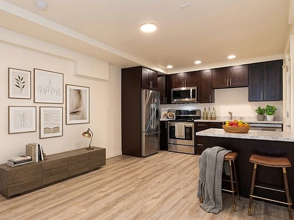 4th image of 2237 NW 62nd St #5