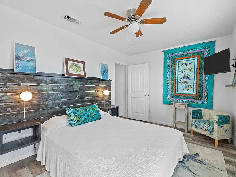139 W Palm St — Photo 17