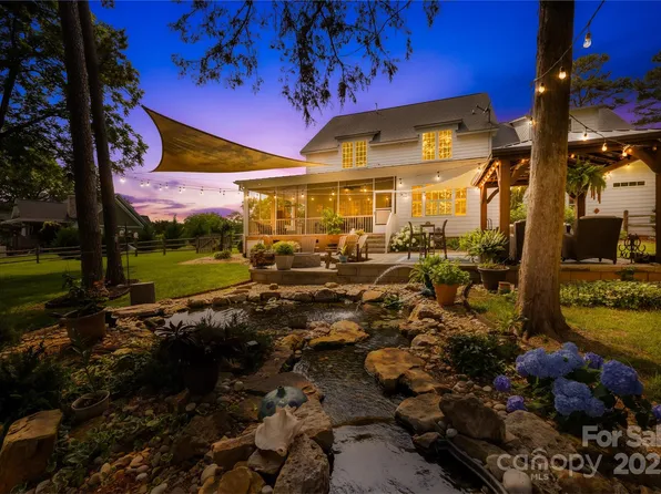 738 Rocky Hollow Trl, Clover, SC 29710
