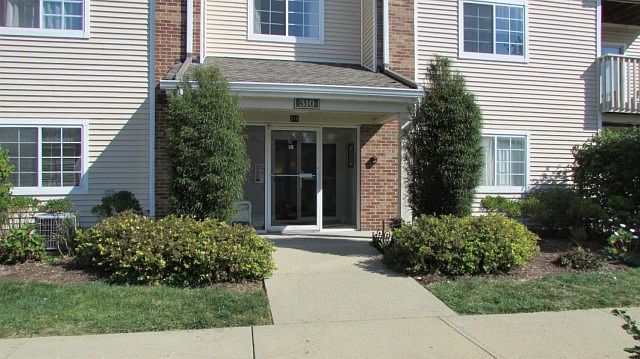 1st image of 310 Carrington Pl APT 107