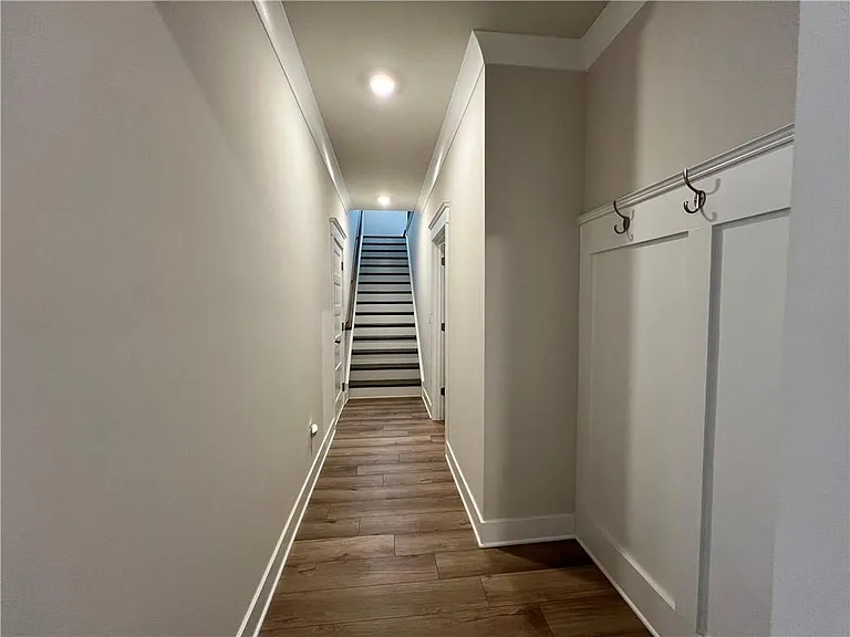 905 Winding Rose Dr — Photo 16