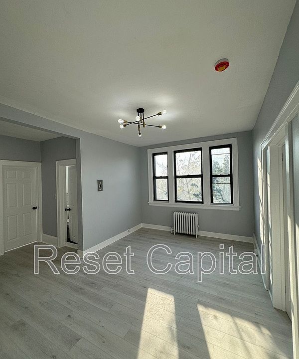 1st image of 15 Palisades St #9