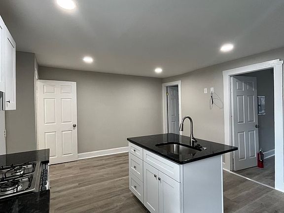 4th image of 2206 South St #3