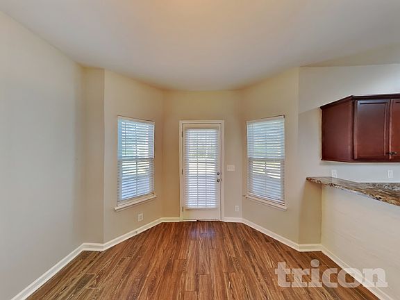 4th image of 216 Winding Branch Ct
