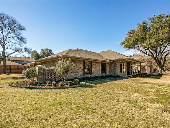 2nd image of 3988 Courtshire Dr