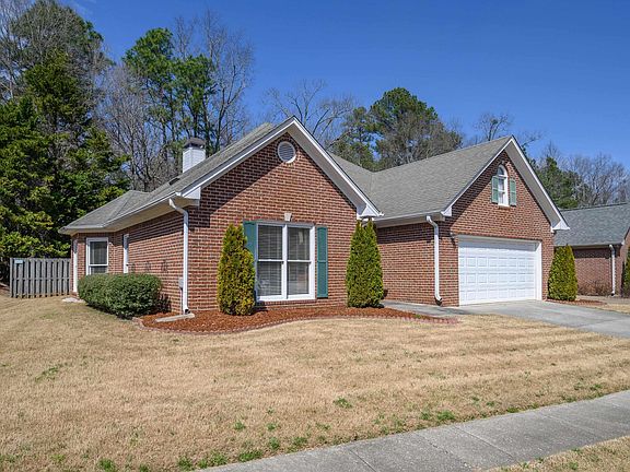 3rd image of 6080 Mill Creek Dr