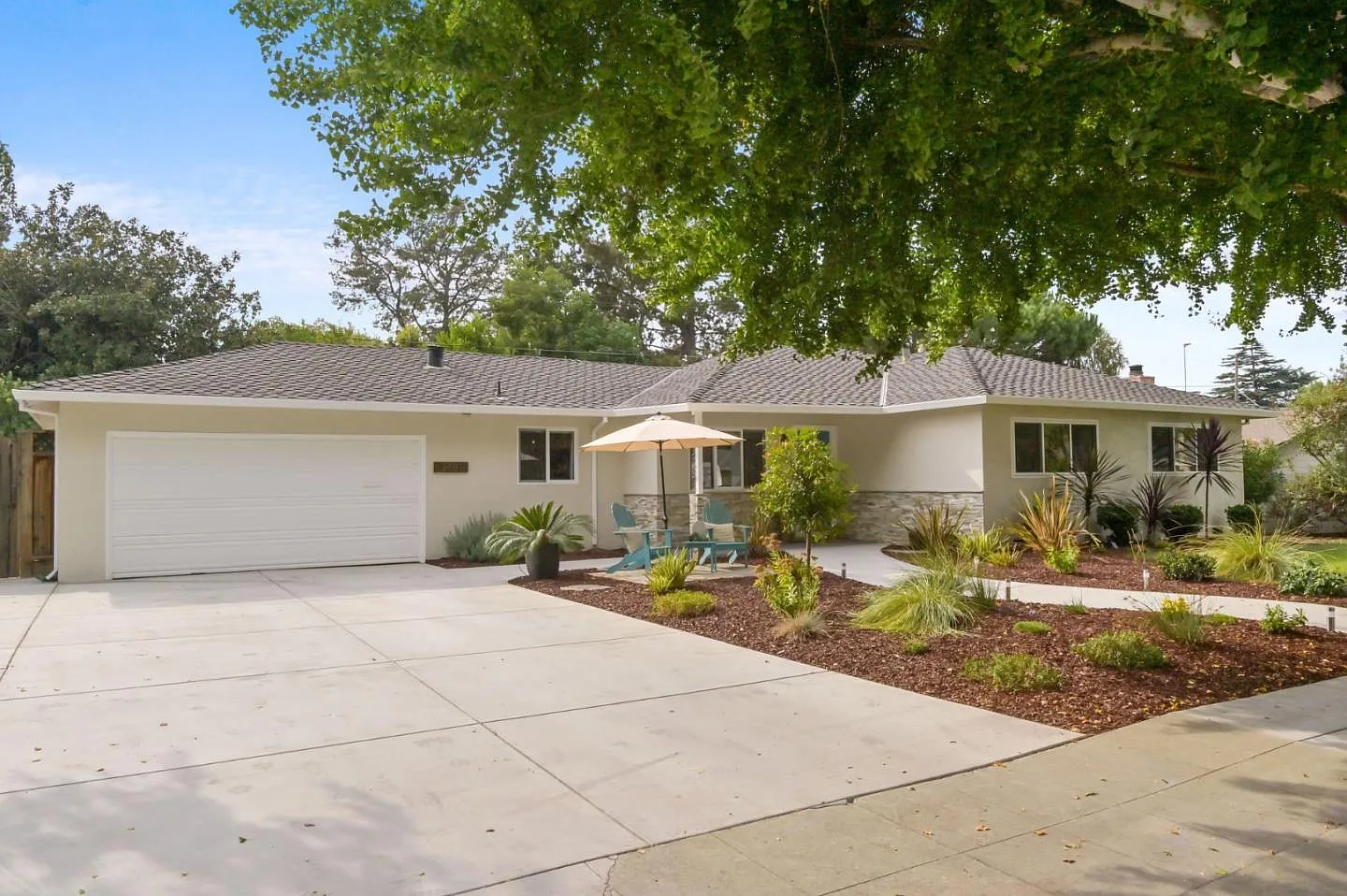 2681 Thrasher Ln photo 1