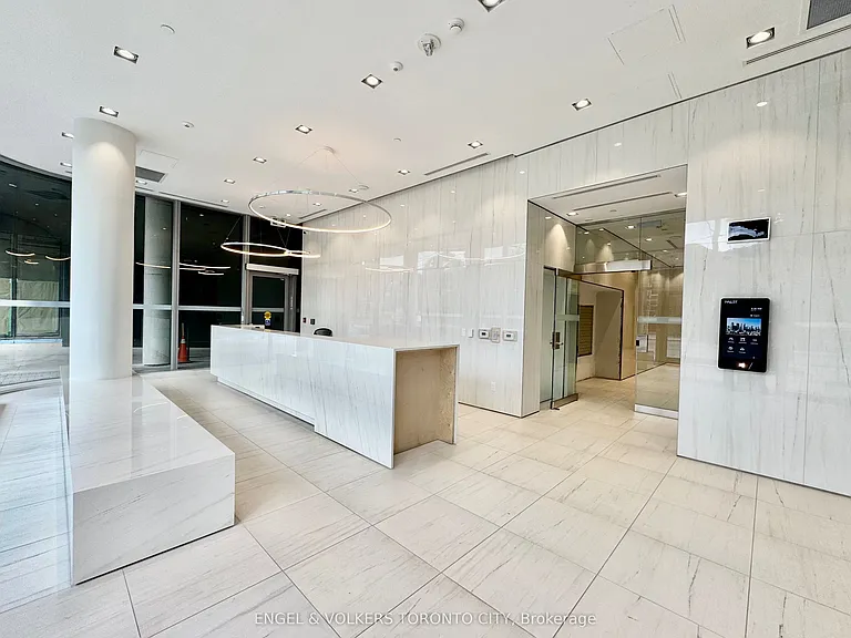 322 Dupont St #207 — Photo 21