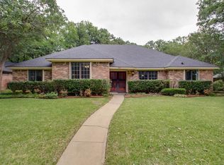 1911 Mill Run Dr, Arlington, TX 76006