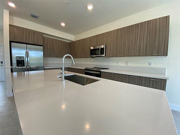 5th image of 8363 NW 41st St #110
