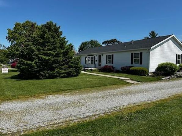 403 Washington St, Wapakoneta, OH 45895