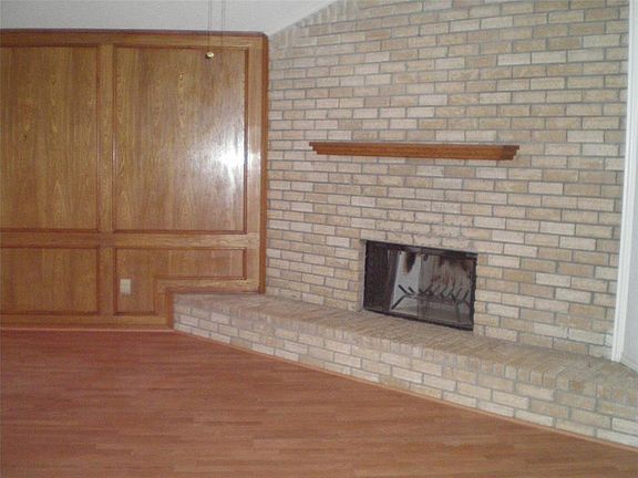 4th image of 203 Nutmeg Ln