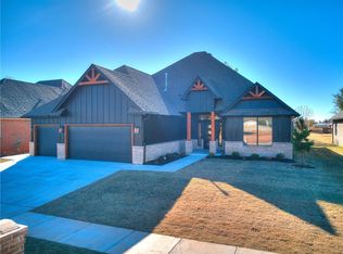 12008 SW 51st St, Mustang, OK 73064
