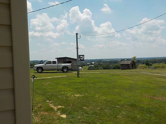 3rd image of 108 Hawkins Ln