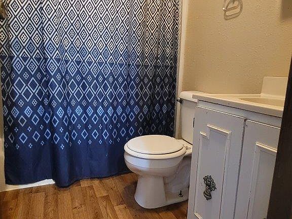 5th image of 406 Valley View Dr #9