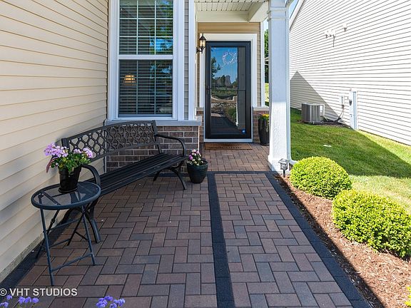4th image of 2878 Stoney Creek Dr