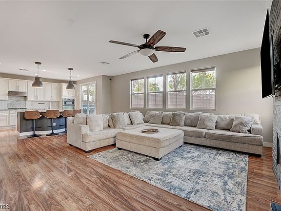 2nd image of 10624 Lomaland Ave