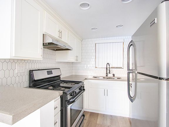2nd image of 1811 Malcolm Ave #Dfbbee7df