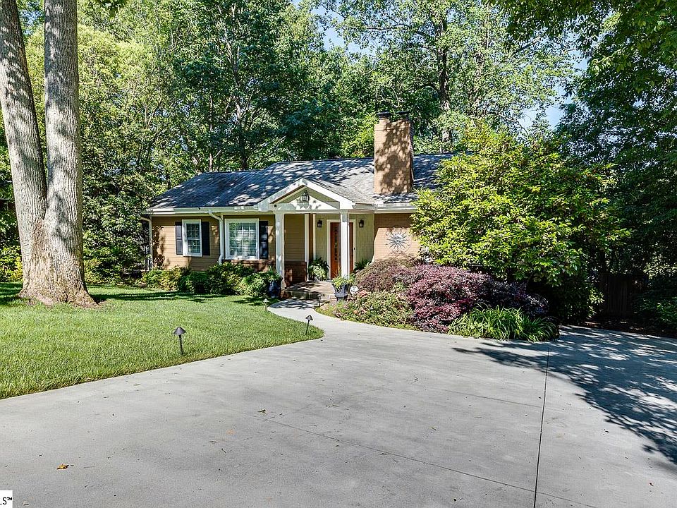 1st image of 117 Ashford Ave