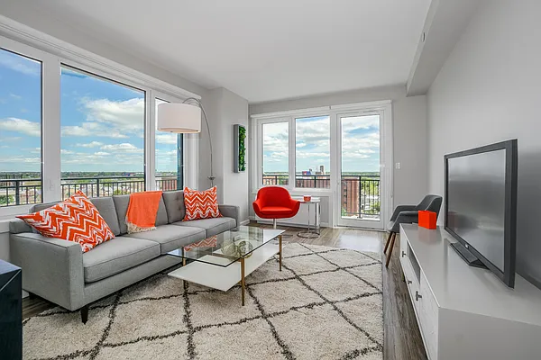 Rented by Bond New York | media 3