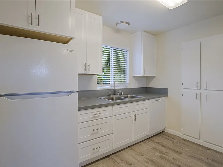 610 Lincoln Ave — Photo 13