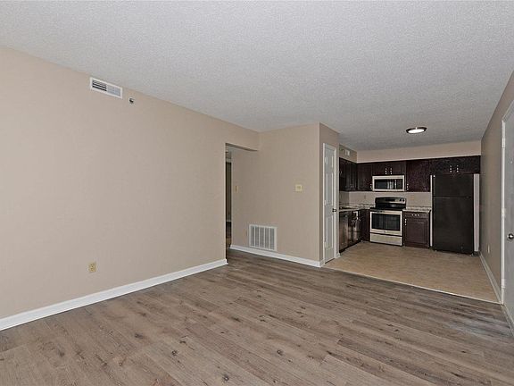 3rd image of 902 Hanna Place Ct Unit H