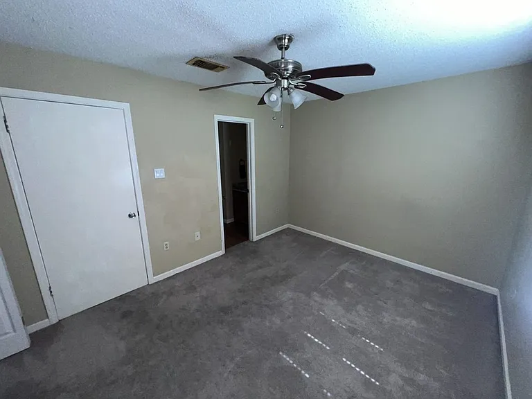 10062 Jefferson Hwy #C — Photo 22