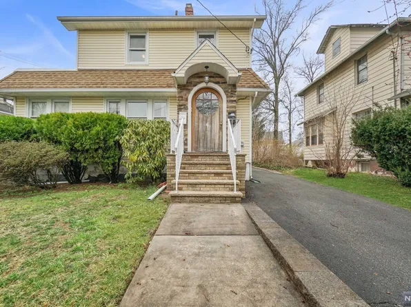 14 Melrose Ave, Bergenfield, NJ 07621