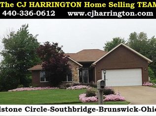 624 Redstone Cir, Brunswick, OH