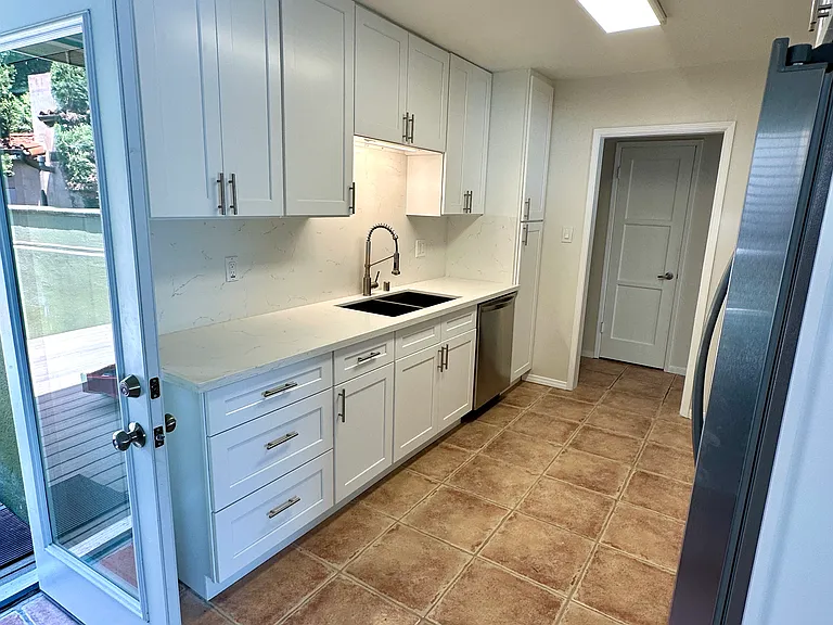 1033 Pearl St #1 — Photo 26