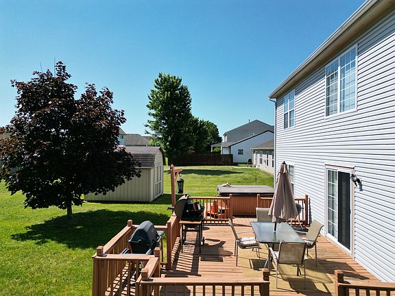 3rd image of 2423 Copper Hill Dr