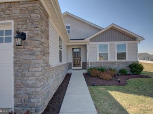 25 Zennor Way, Martinsburg, WV 25405