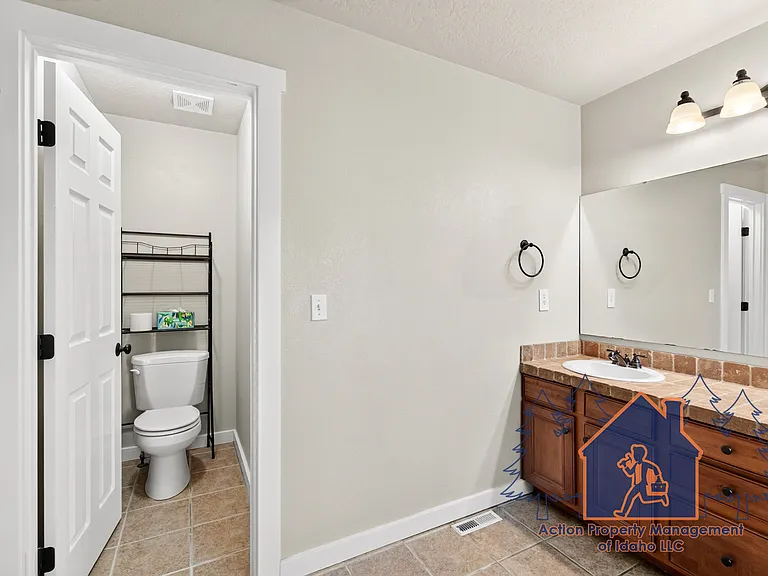 3170 N Lancer Ave — Photo 29
