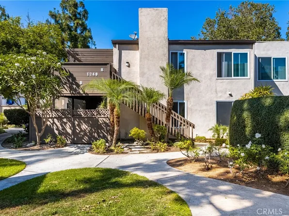 1240 Cabrillo Park Dr APT D, Santa Ana, CA 92701