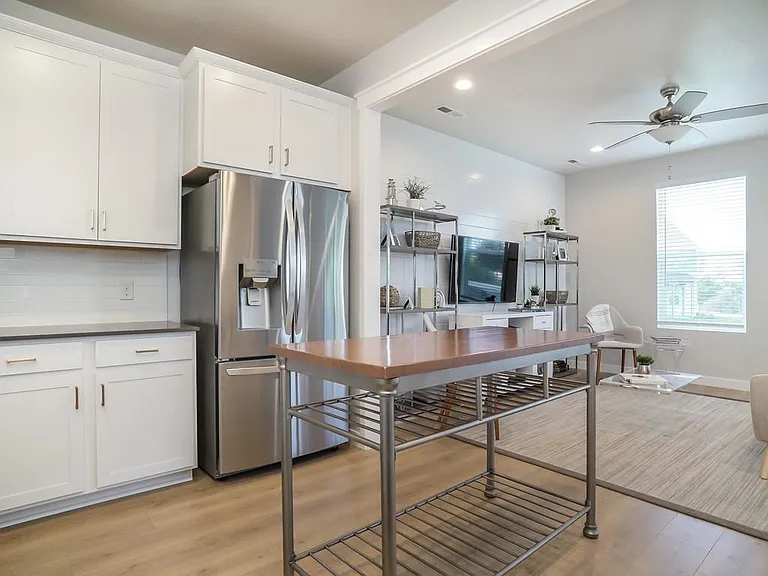 803 W 2150 N — Photo 12