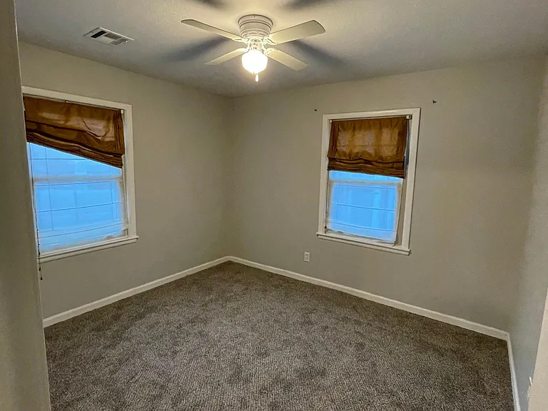 2404 W Rita St — Photo 15