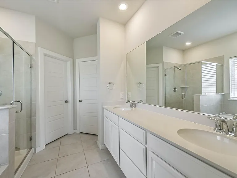 8515 Lake Groove Ln — Photo 12