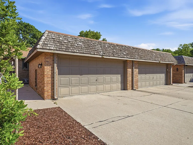 1941 Devonshire Dr #3 — Photo 47