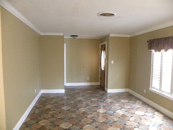 4th image of 1720 Ulex Ave