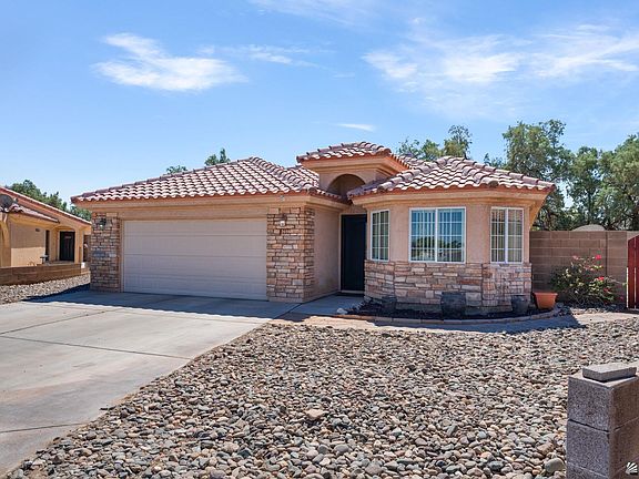 3rd image of 2698 S Otondo Dr