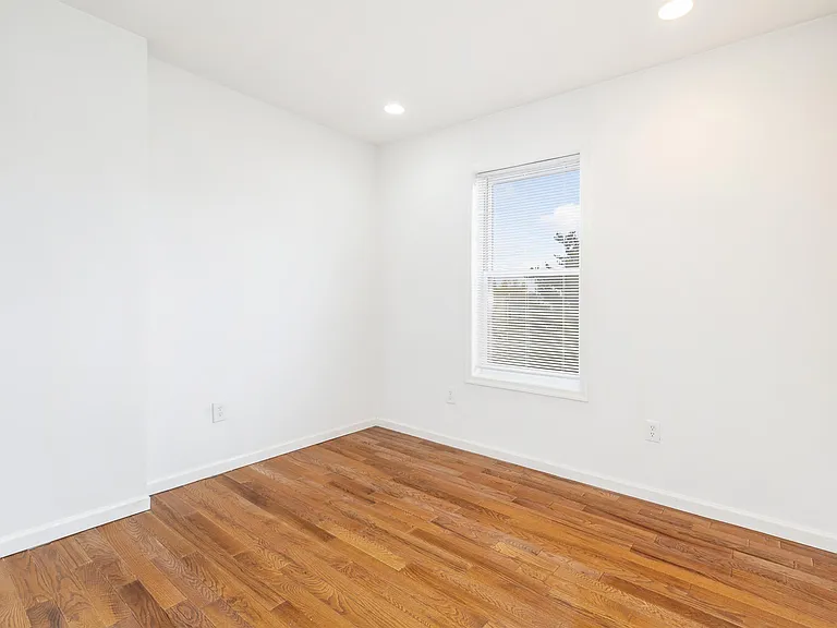 251 E Girard Ave — Photo 8