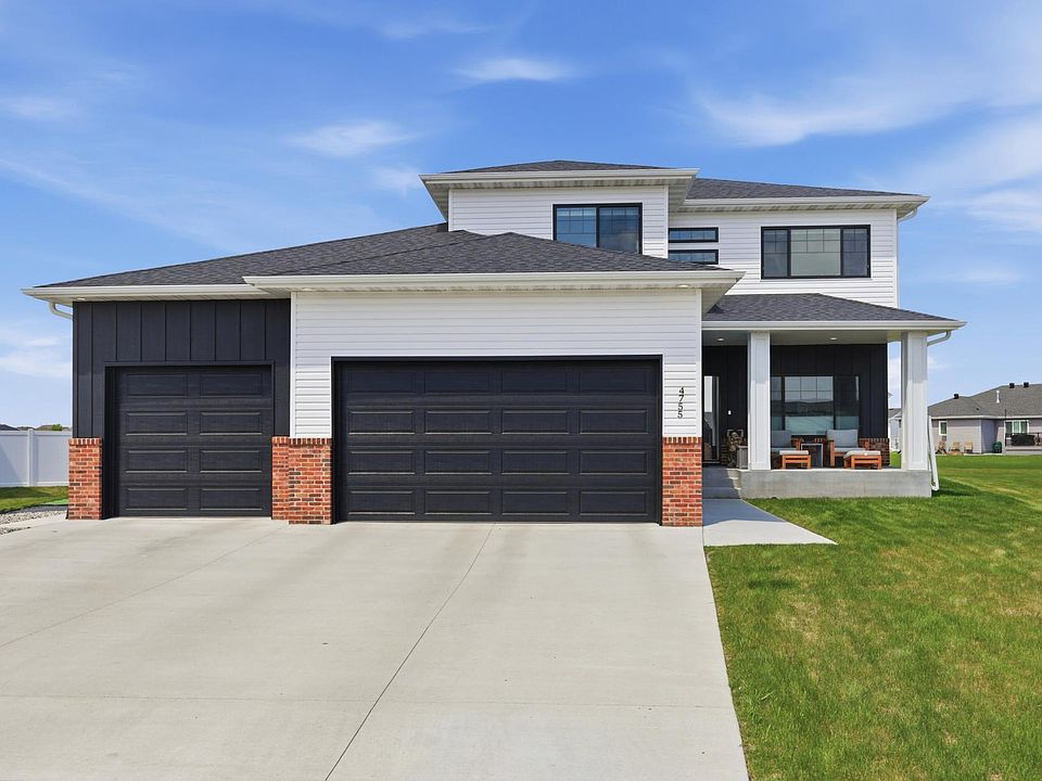 1st image of 4755 32nd St S