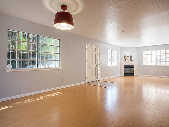 2nd image of 2832 Allgeyer Ave APT 4