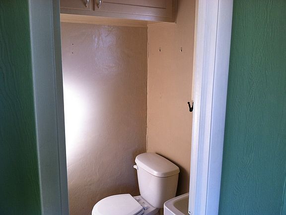 4th image of 1913 Palomas Dr NE