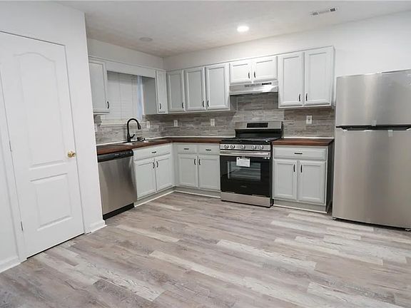 2nd image of 3025 Fields Dr