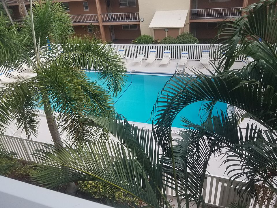 2nd image of 12760 Indian Rocks Rd APT 1026